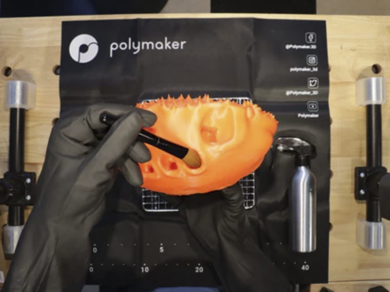 O kit de polimento Polymaker em utilização